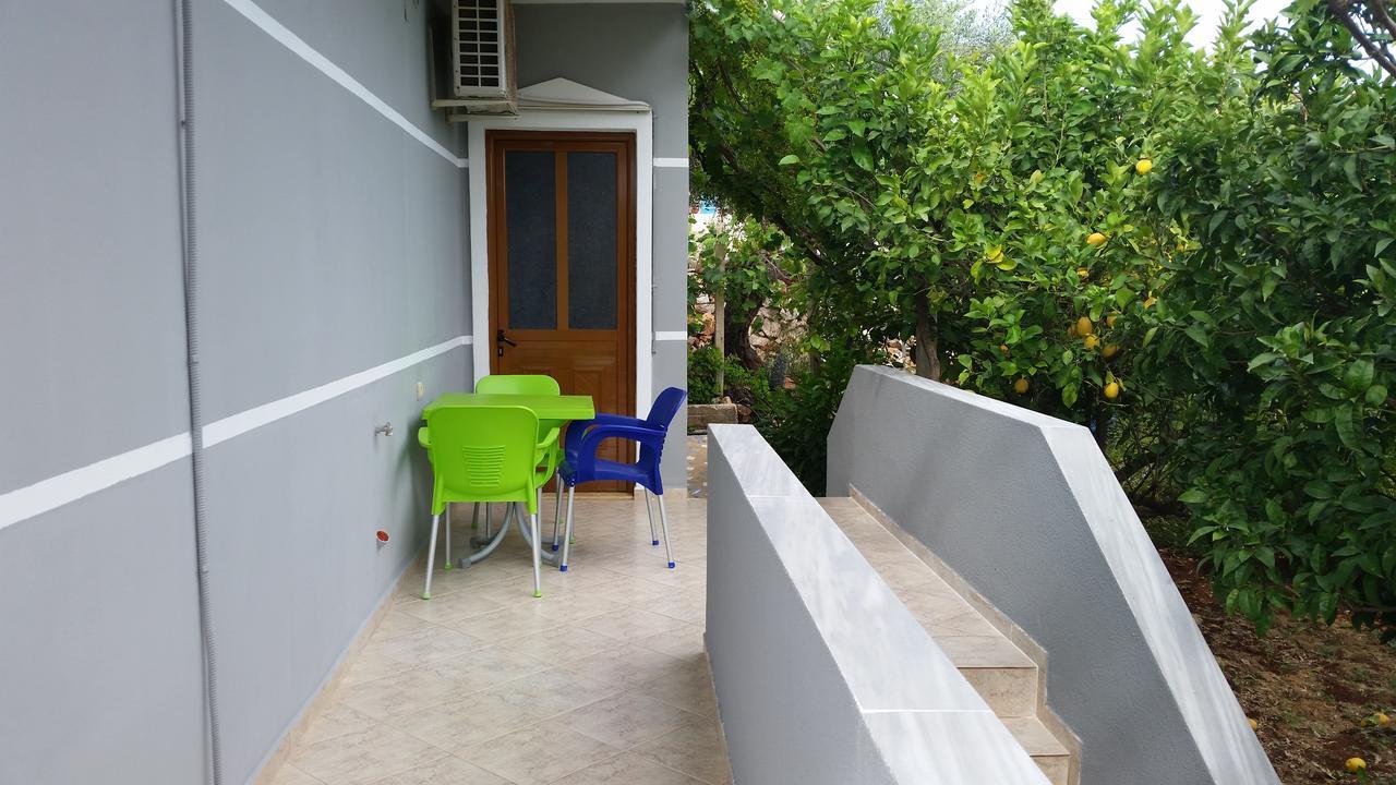 Dema Ksamil